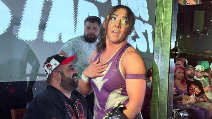 Pro Wrestling Amira 041526 2 696x392