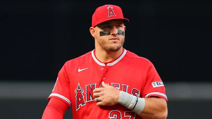 Mike Trout Yankee Stadium Fox News 001 696x392