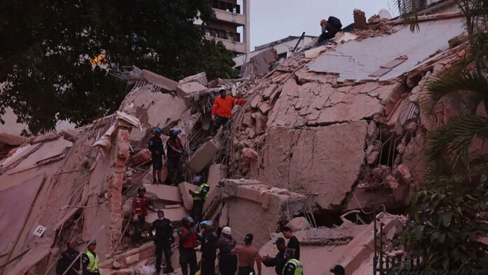 Caracas Earthquake Damaged Building Fox News 001 696x392