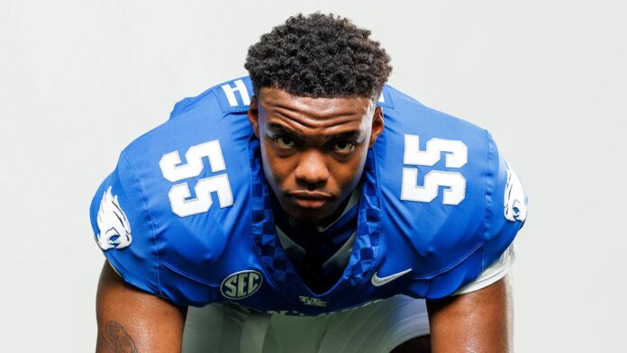 Nic Smith Kentucky Football 696x392