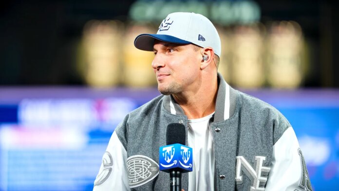 Rob Gronkowski Arkansas Dierks Hs Fox News 696x392