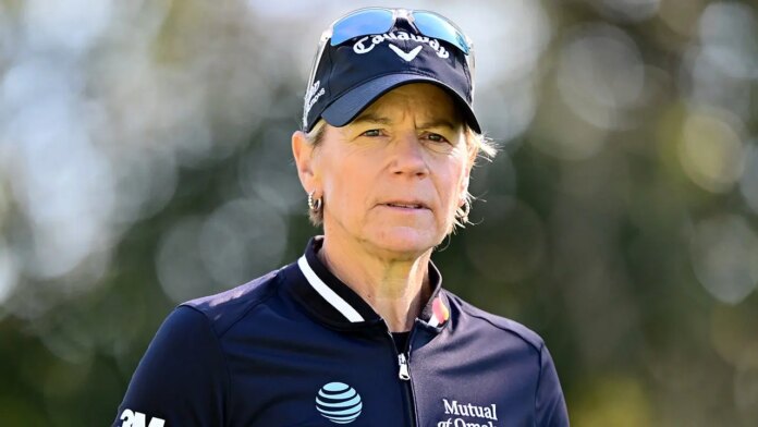 Annika Sorenstam Looks On 696x392