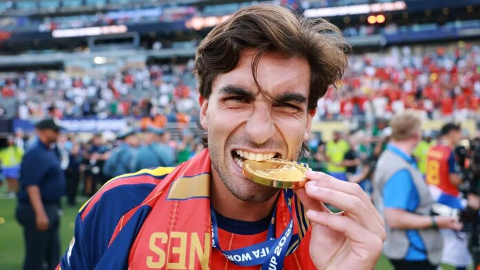 Ferran Torres World Cup Win 696x392