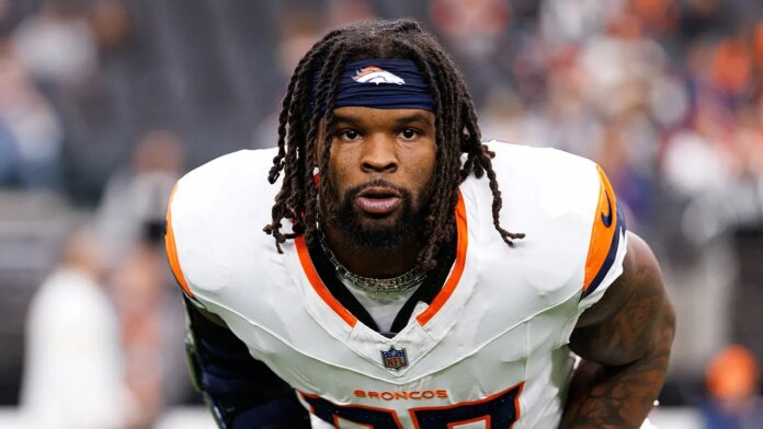 Dre Greenlaw Denver Broncos Stretches 696x392